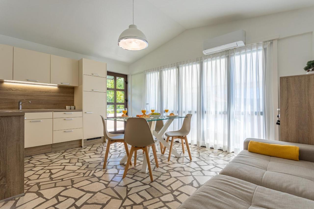 Apartments House Barbara 2 Kornić Zewnętrze zdjęcie
